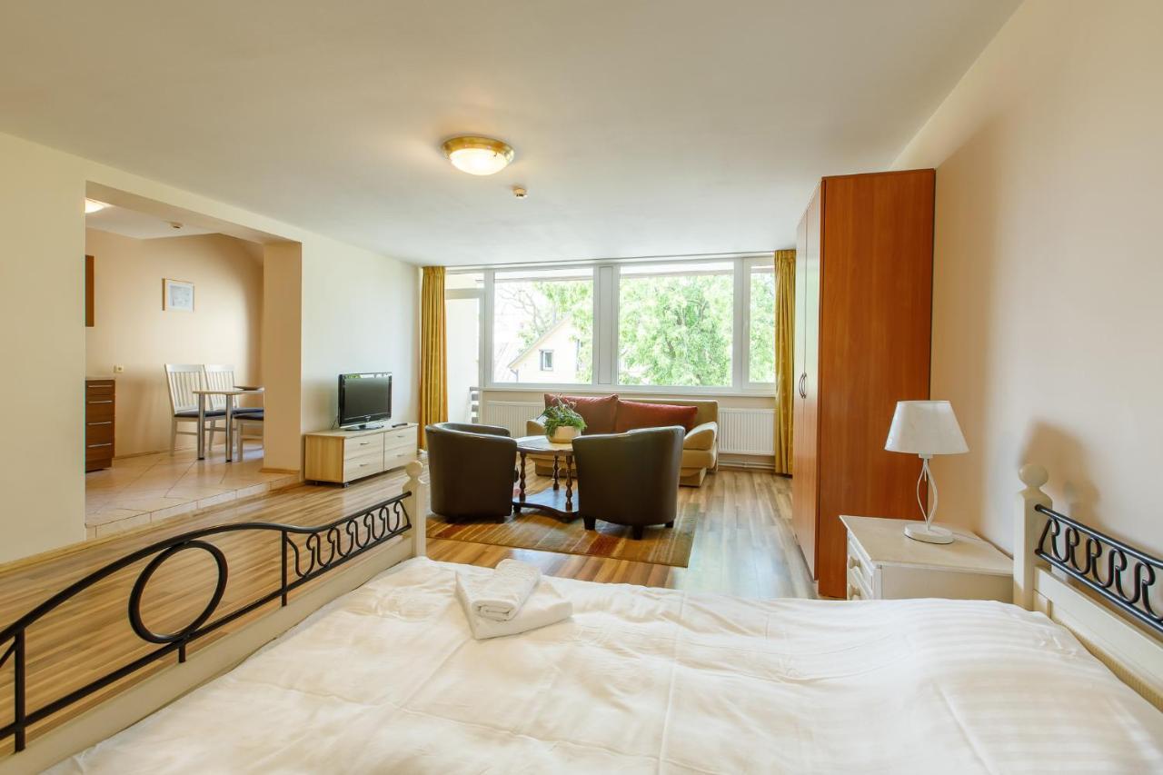 Viesbutis Prie Fontano Hotel Паланга Екстериор снимка